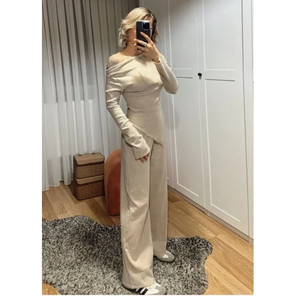 Kadın Uzun Kollu Omuzlardan Açık Asimetrik Kesim Kaşkorse Bluz Ve Pantolon Ikili Pantolon