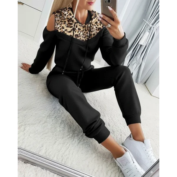 Kadın Uzun Kollu Omuzlardan Açık Leopar Desenli Kapşonlu Viskon Iki Iplik Bluz Ve Pantolon Ikili Takım
