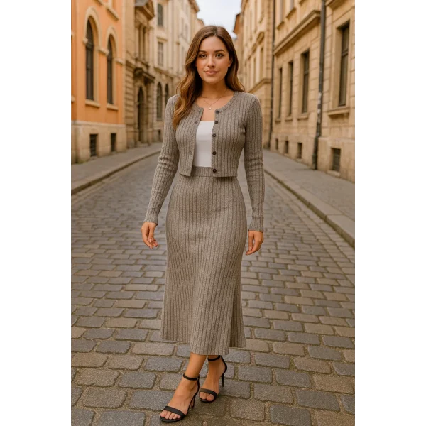 Kadın Uzun Kollu önden Düğmeli Bluz Ve Yüksek Bel A Kesim Uzun Etek şardonlu Kaşkorse Ikili Takım