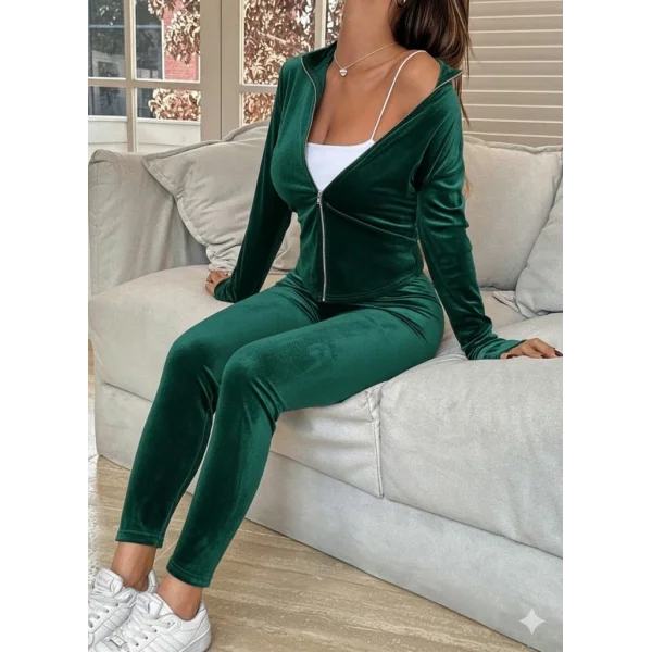 Kadın Uzun Kollu önden Fermuarlı Kadife Bluz Ve Pantolon Ikili Takım