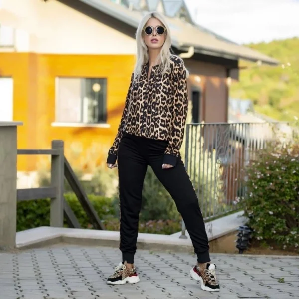 Kadın Uzun Kollu önden Fermuarlı Leopar Desen Detaylı Viskon Iki Iplik Bluz Ve Pantolon Ikili Takım