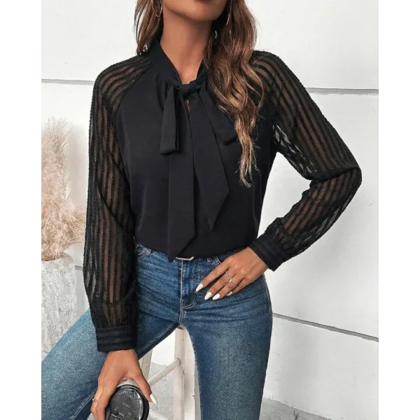 Kadın Uzun Kollu Reglan Kol Detaylı Tüllü Yakadan Bağlamalı Sandy Bluz