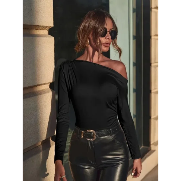 Kadın Uzun Kollu Tek Omuzu Açık Büzgü Detaylı Sandy Bluz