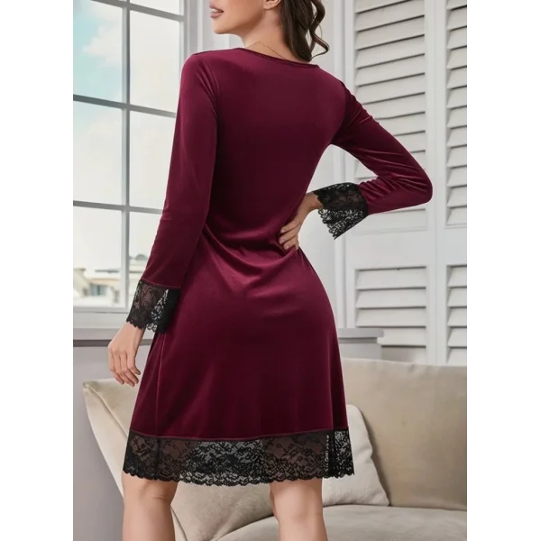 Kadın Uzun Kollu V Dantel Yakalı Mini Kadife Elbise