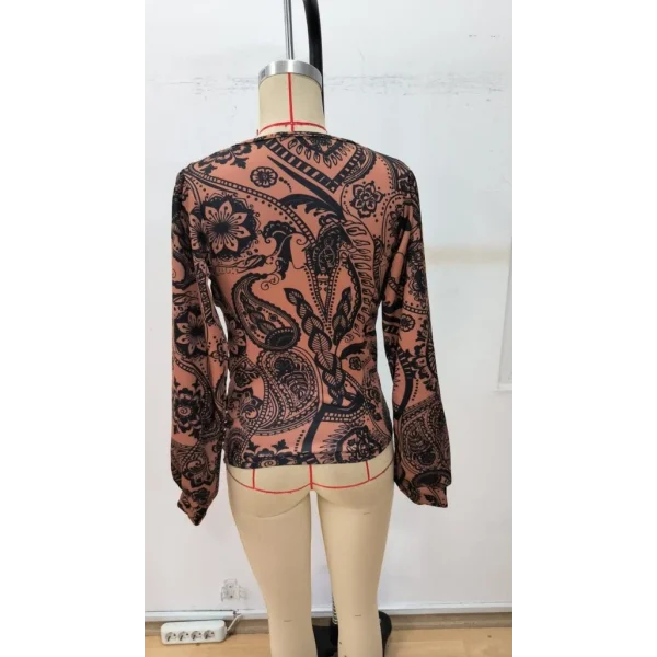 Kadın Uzun Kollu V Dantel Yakalı Modal Bluz