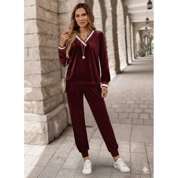 Kadın Uzun Kollu V Yaka Kadife Bluz Ve Pantolon Ikili Takım