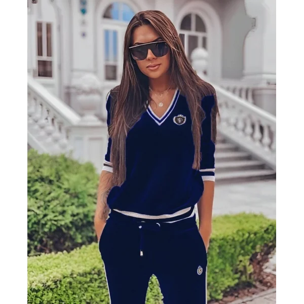 Kadın Uzun Kollu V Yaka Yakası Ve Kol Ağzı şerit Detay Kadife Takım