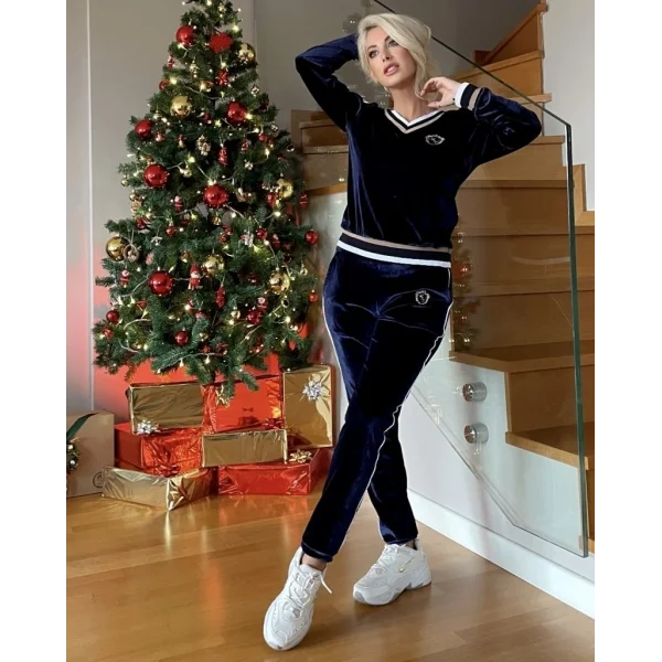 Kadın Uzun Kollu V Yaka Yakası Ve Kol Ağzı şerit Detay Kadife Takım