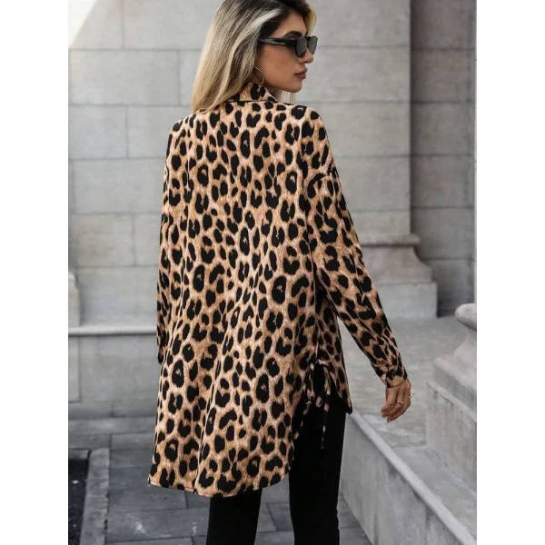 Kadın Uzun Kollu Yakalı önden Düğmeli Yandan Bağcıklı Leopar Desenli Modal Bluz