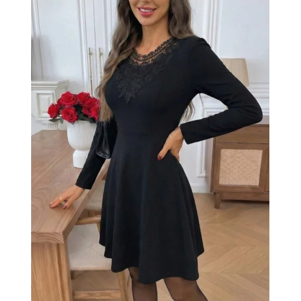 Kadın Uzun Kollu Yakası Dantelli Mini Ithal Krep Elbise