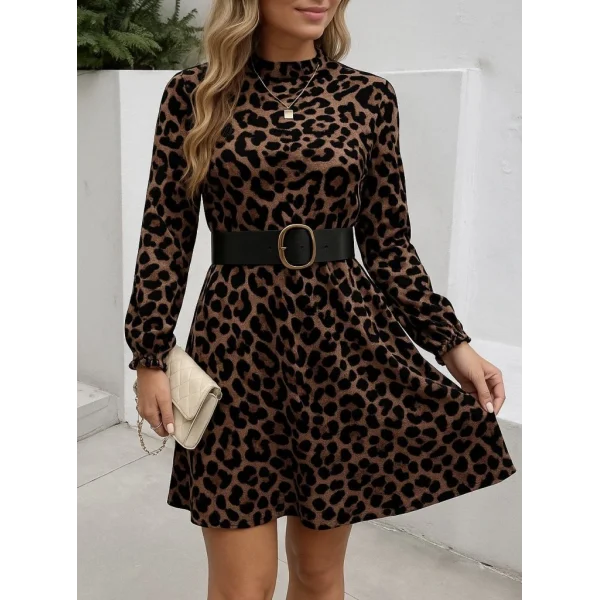 Kadın Uzun Kollu Yarı Balıkçı Yaka Leopar Desenli Kadife Elbise