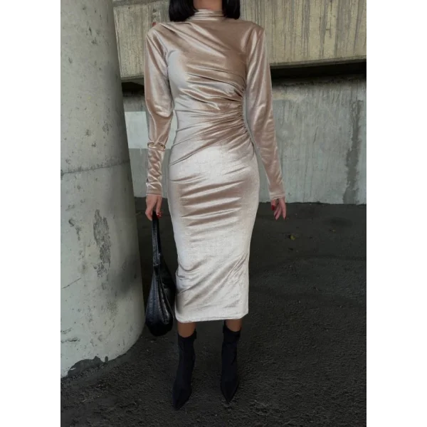 Kadın Uzun Kollu Yarım Balıkçı Yaka Büzgü Detay Kadife Kumaş Elbise