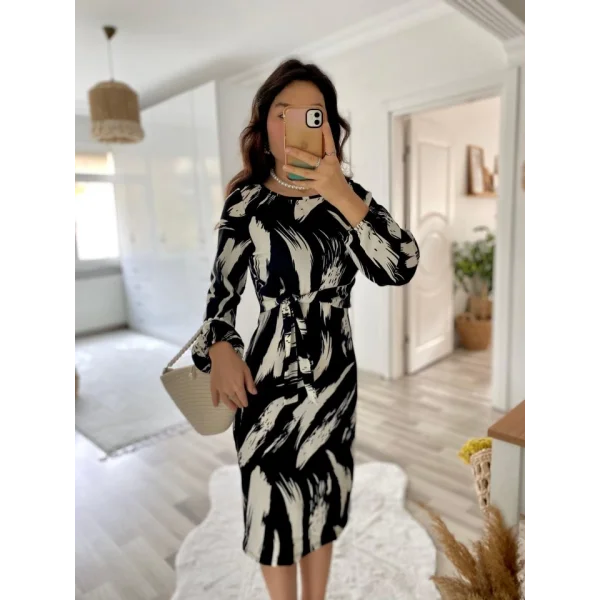 Kadın Uzun Kollu Yuvarlak Yaka Belden Kuşaklı Hazır Desenli Midi Krep Elbise