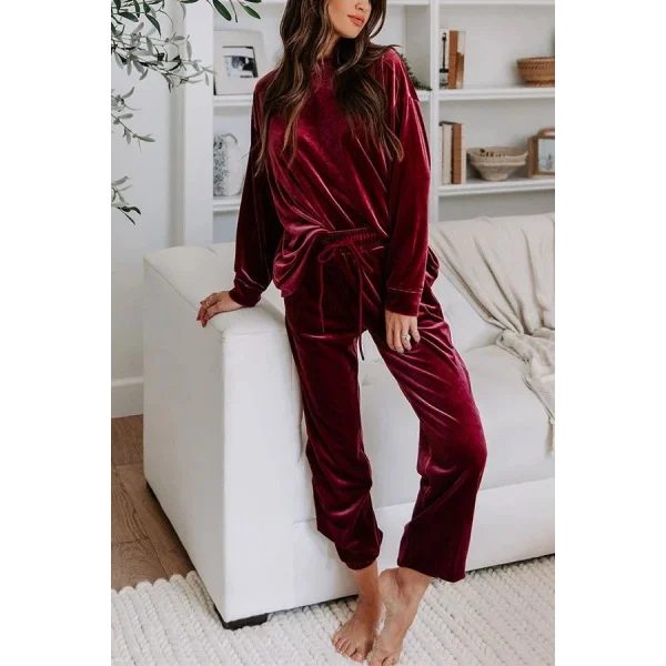 Kadın Uzun Kollu Yuvarlak Yakalı Kadife Bluz Ve Pantolon Takım