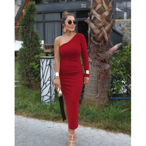 Kadın Uzun Tek Kollu Yanı Büzgü Yırtmaçlı Sandy Midi Boy Elbise