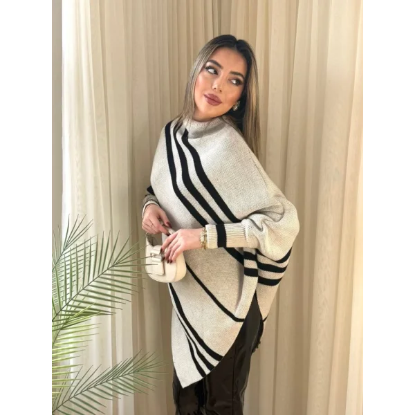 Kadın Uzun Yarasa Kollu Yüksek Boyunlu Asimetrik Kesim Triko Pelerin Kazak