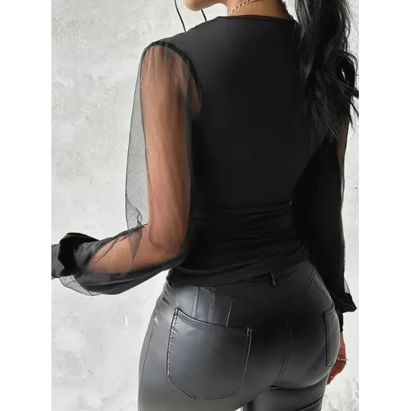 Kadın Uzun Yırtmaç Tül Detaylı Derin V Yakalı Sandy Bluz