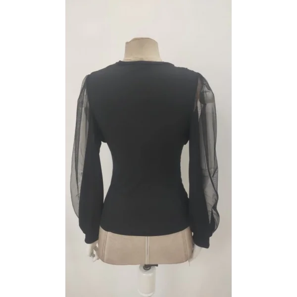 Kadın Uzun Yırtmaç Tül Detaylı Derin V Yakalı Sandy Bluz