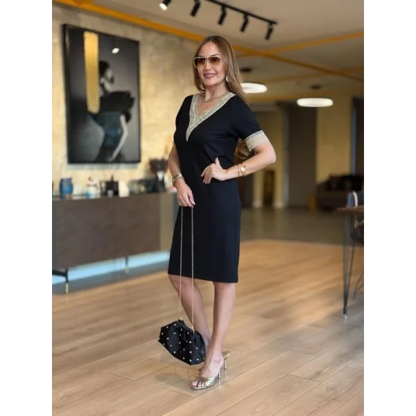 Kadın V Yaka Güpürlü İki İplik Elbise