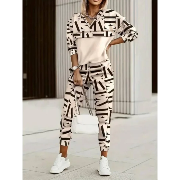 Kadın V Yaka Harf Baskılı Sweat Ve Yüksel Bel Pantolon Ikili Takım