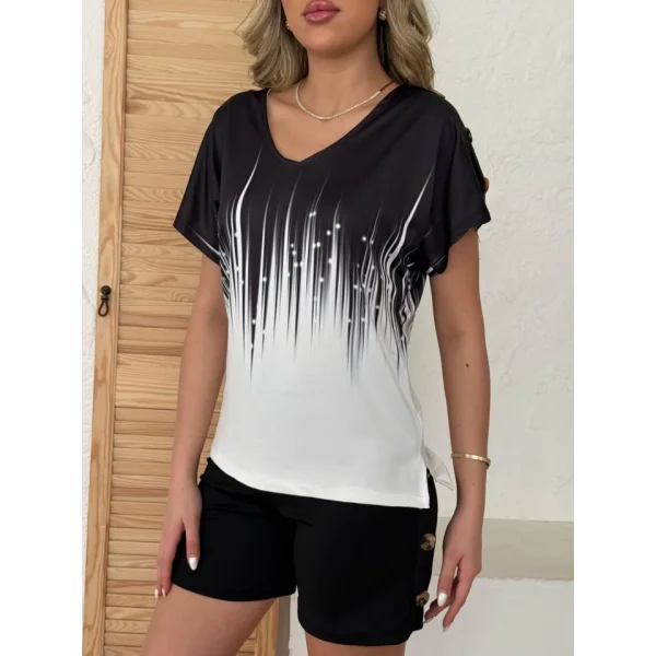 Kadın V Yaka Kısa Kol Kenarları Minik Yırtmaç Detaylı Dalgıç Bluz + Düğme Detaylı Dalgıç şort