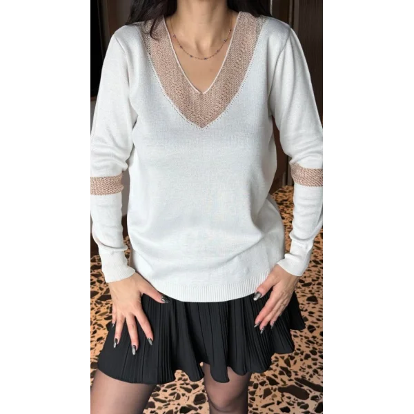 Kadın V Yaka Uzun Kollu Gold Işleme Detay Bluz