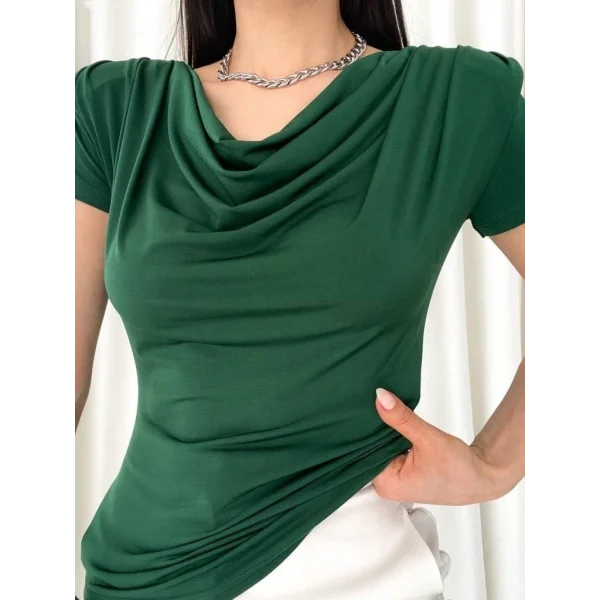 Kadın Vatkalı Omuzlar Pileli Kısa Kol Sandy Kumaş Bluz