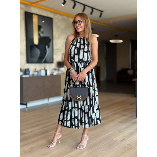 Kadın Viskon Kumaş Ip Askılı Halter Yaka Cepli Midi Boy Elbise