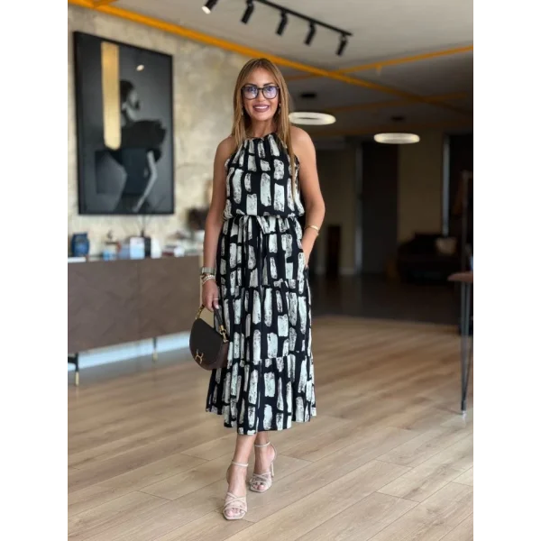 Kadın Viskon Kumaş Ip Askılı Halter Yaka Cepli Midi Boy Elbise