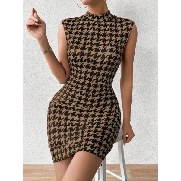 Kadın Yarı Balıkçı Yaka Kolsuz Desenli Kısa Dalgıç Elbise