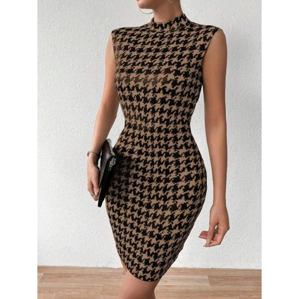 Kadın Yarı Balıkçı Yaka Kolsuz Desenli Kısa Dalgıç Elbise