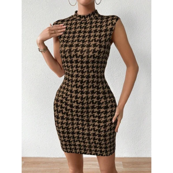 Kadın Yarı Balıkçı Yaka Kolsuz Desenli Kısa Dalgıç Elbise