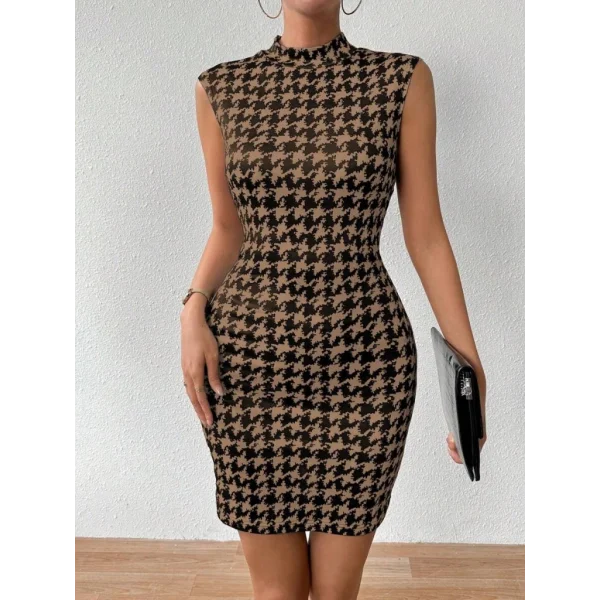 Kadın Yarı Balıkçı Yaka Kolsuz Desenli Kısa Dalgıç Elbise