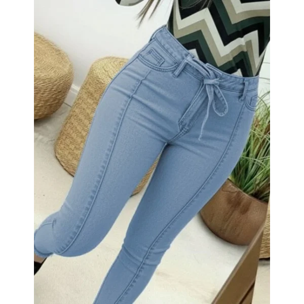 Kadın Yüksek Bel Belden Kuşaklı Yırtık Detaylı Kot Pantolon