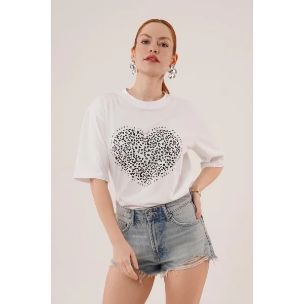 Kalp Baskılı Crop Beyaz Tişört