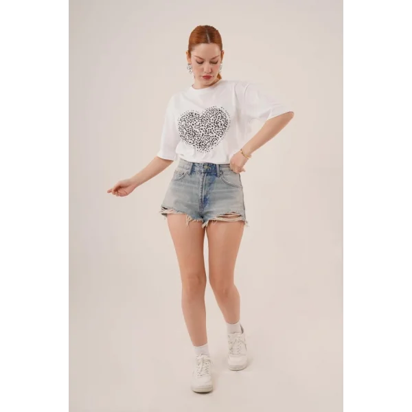 Kalp Baskılı Crop Beyaz Tişört