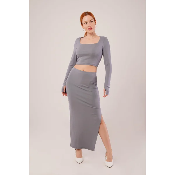 Kare Yaka Bluz Ve Yırtmaç Detaylı Etek İkili Gri Takım