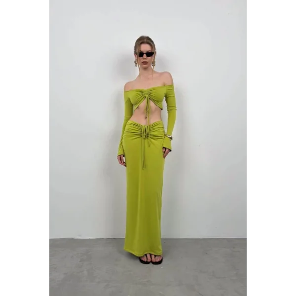 Kayık Yaka Asansörlü Bluz