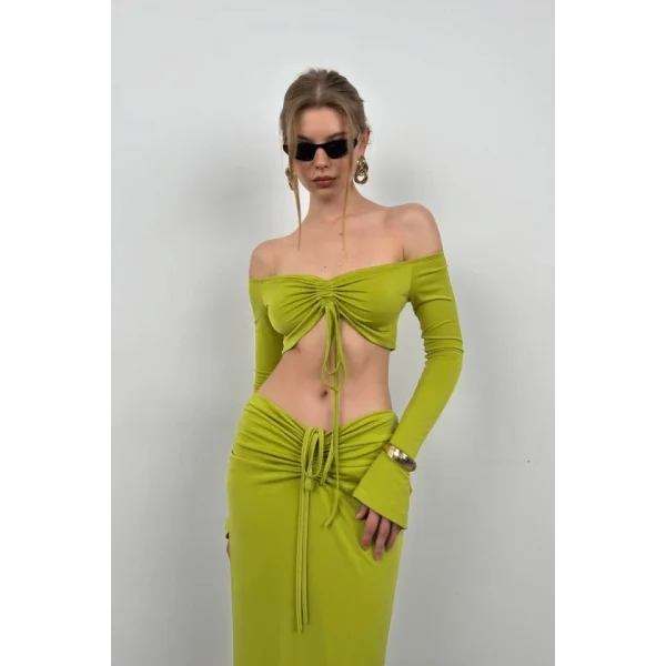 Kayık Yaka Asansörlü Bluz