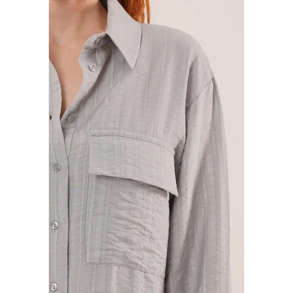 Kendinden Çizgili Cepli Ve Düğmeli Gri Gömlek