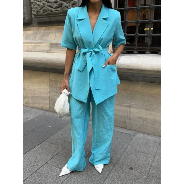 KIA KO BAĞAA DETAYI CEKETPANTOON TAKI  avi