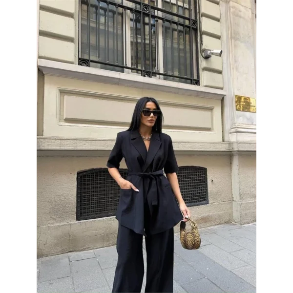 KIA KO BAĞAA DETAYI CEKETPANTOON TAKI  iyah