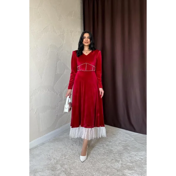 Kırmızı İnci Aksesuarlı Kadife Elbise