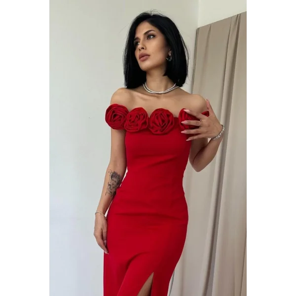 Kırmızı Madonna Yaka Güllü Elbise