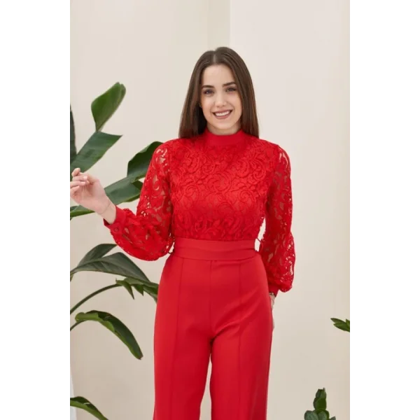 Kırmızı Üstü Dantel Tulum