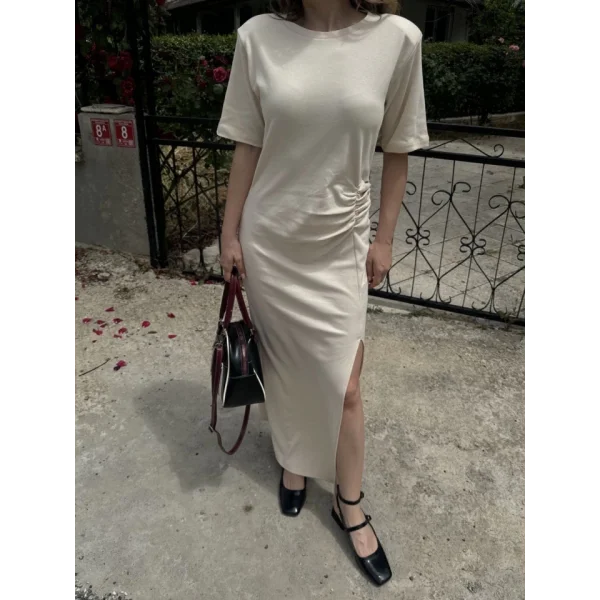 Kısa Kollu Uzun Yandan Yırtmaçlı Elbise - Beyaz