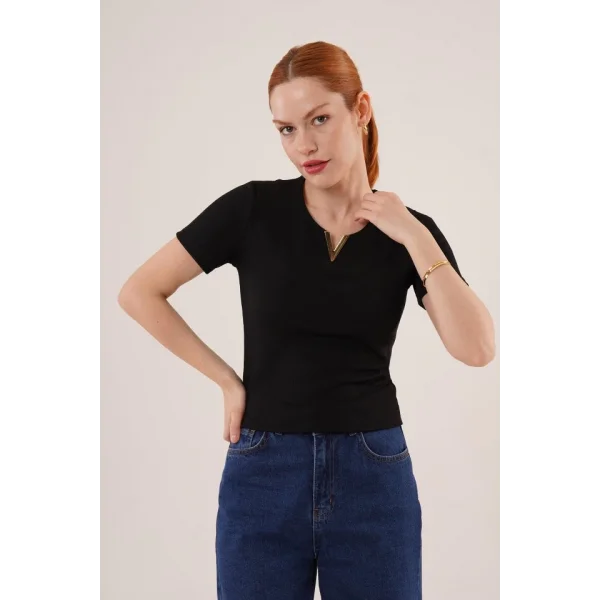 Kısa Kollu Yaka Detaylı Kaşkorse iyah Bluz