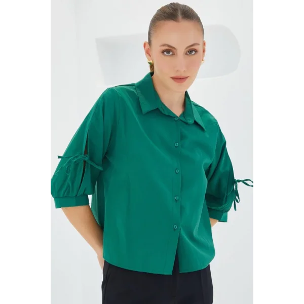 Kol Detaylı Zümrüt Yeşili Crop Gömlek 20246