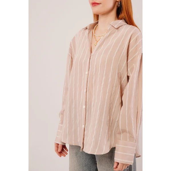 Kol Düğmeli Çizgili Bej Gömlek