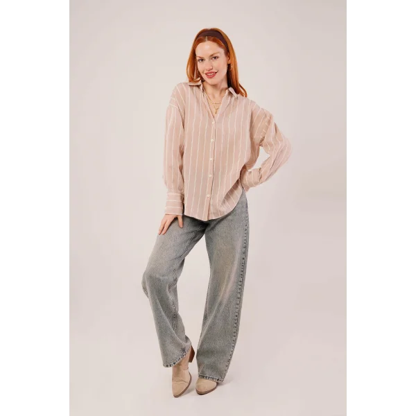 Kol Düğmeli Çizgili Bej Gömlek